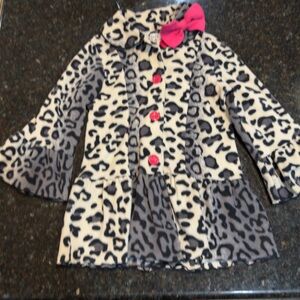 Stylish Leopard Print Kids Coat with Pink Accents